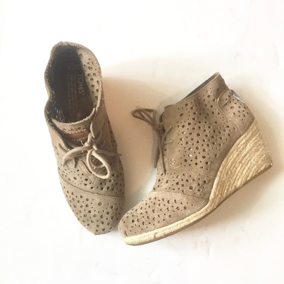 Toms Shoes - Toms | Moroccan Desert Suede Cut Out Ankle Boot